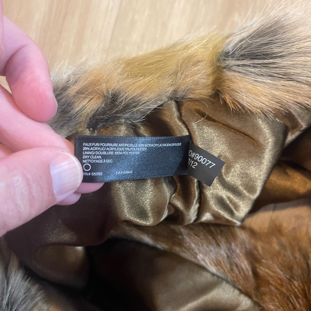 Express Scarf - Picture 4 of 4